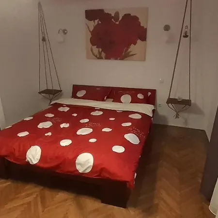 Apartment Sweet *